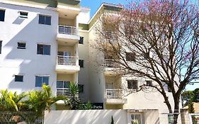 Apartamento Privado - 2 quartos, varanda, sala e cozinha integrada